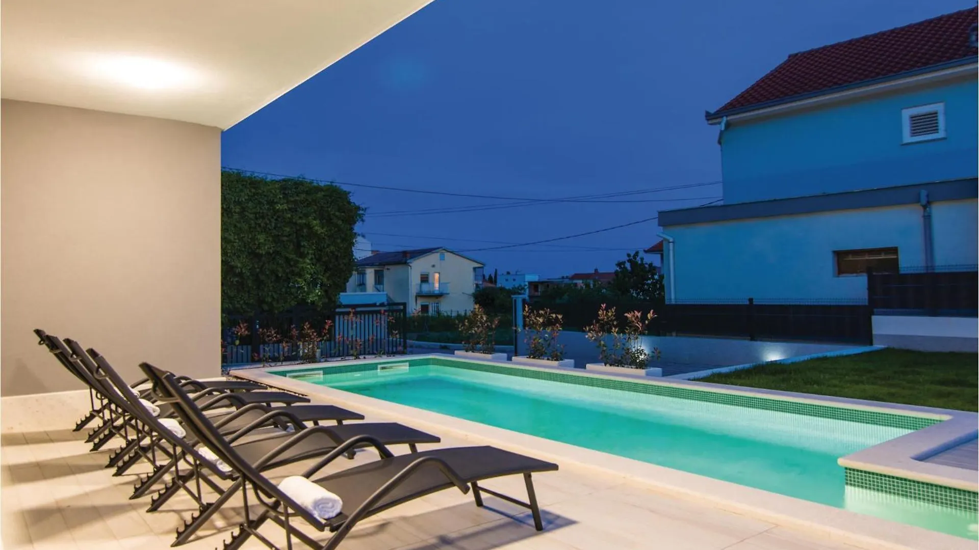 Semesterbostad 5 Bedroom Lovely Home In Kastel Kambelovac Kaštela