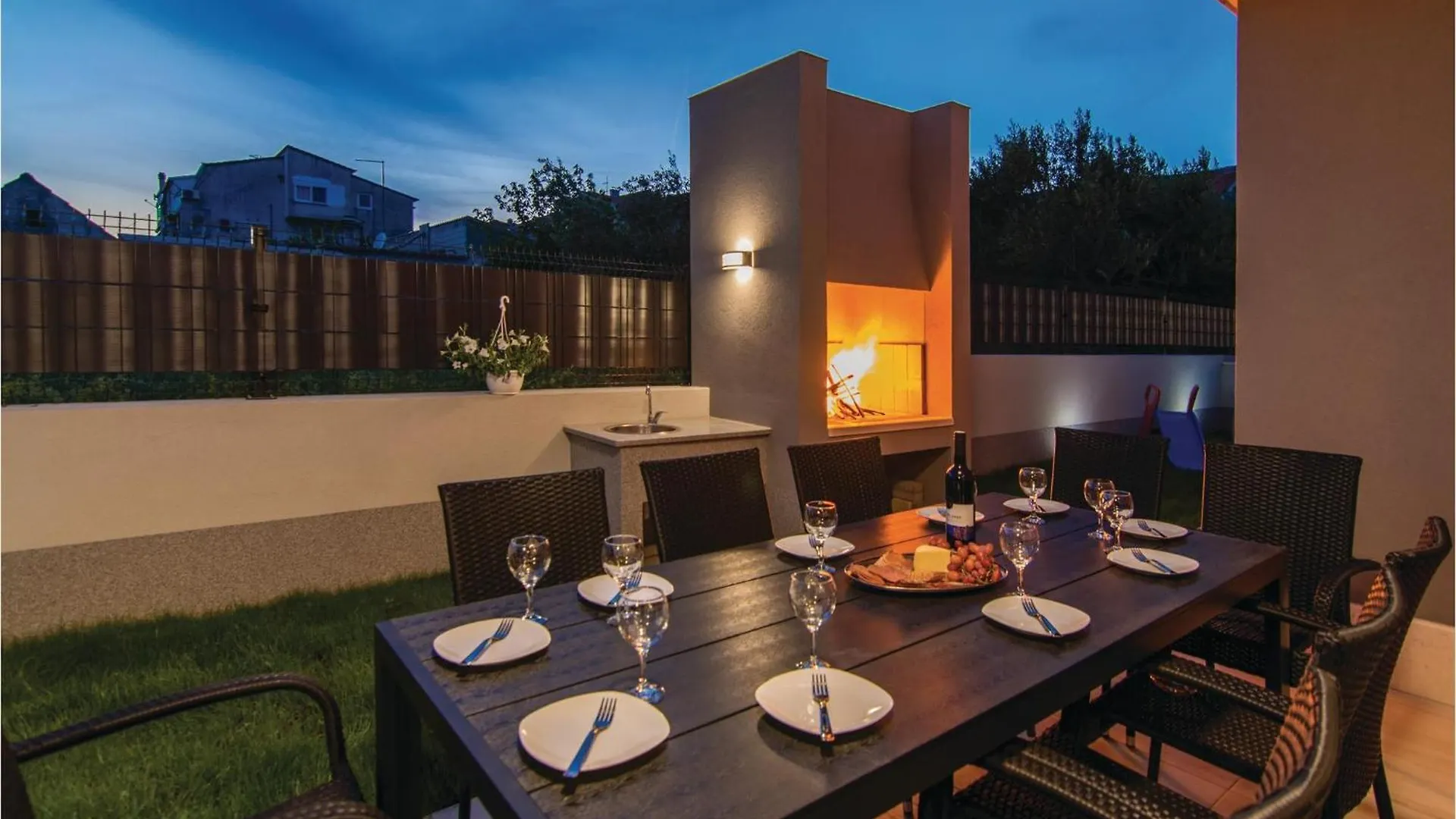 5 Bedroom Lovely Home In Kastel Kambelovac Kaštela 0*,  Chorvatsko