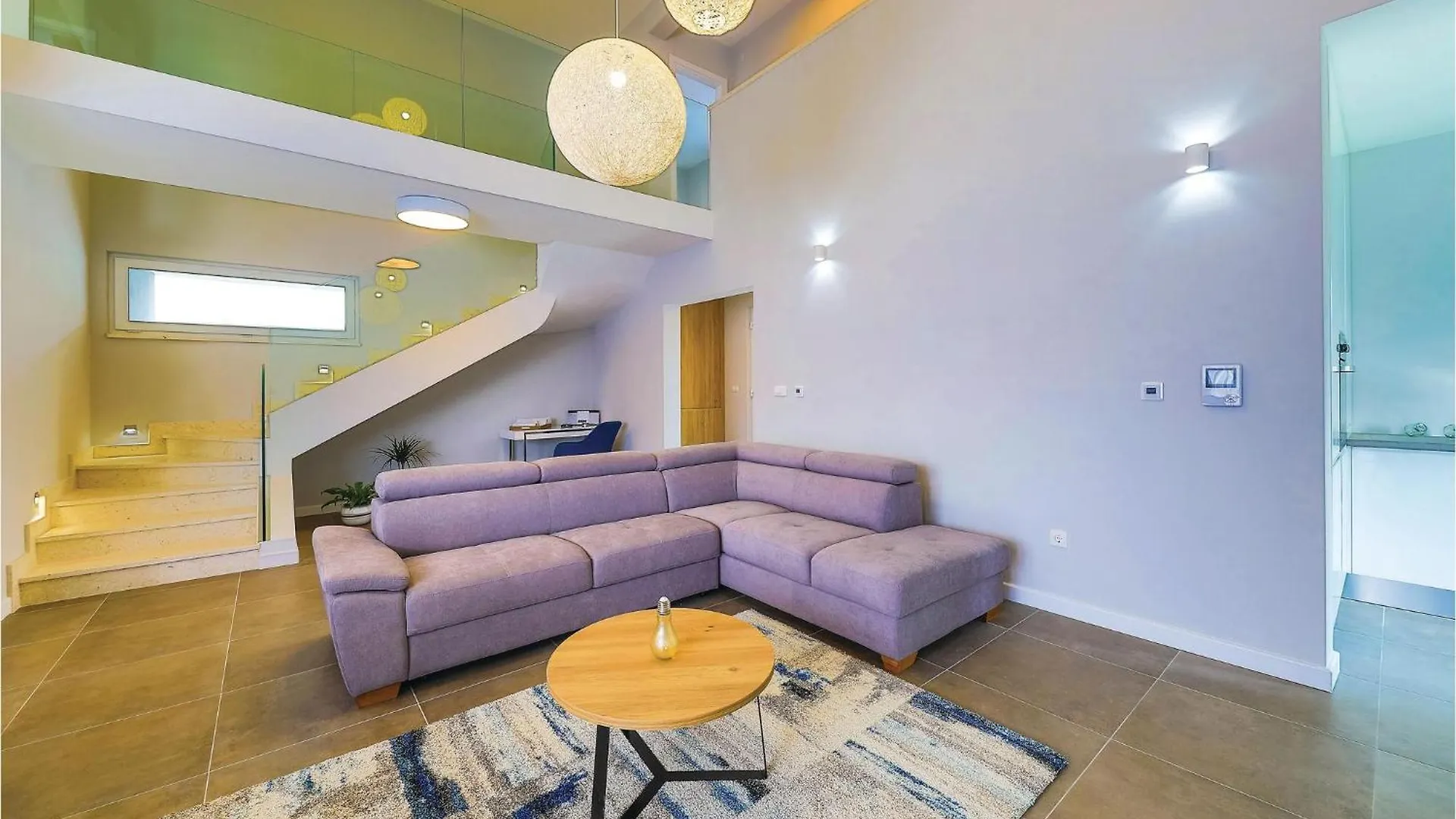 5 Bedroom Lovely Home In Kastel Kambelovac Kaštela